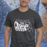 Camiseta escalada unisex trust the grip dark heather