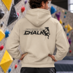 Soospiry Design Hoodie unisex color arena Powered by Chalk con diseño para amantes de la escalada