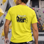 Soospiry Design Camiseta técnica escalada amarilla Trust the Grip con estampado en la espalda