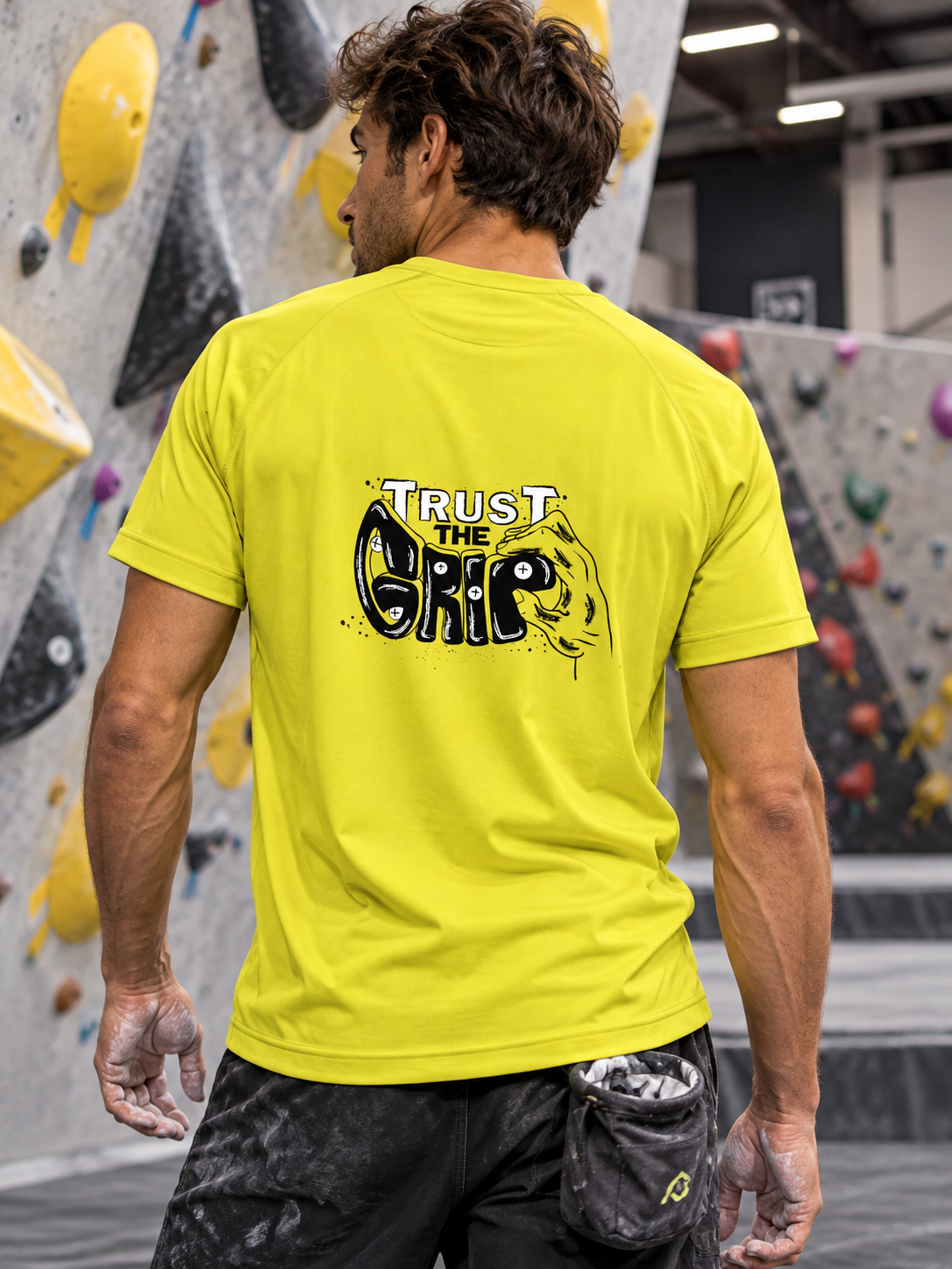 Soospiry Design Camiseta técnica escalada amarilla Trust the Grip con estampado en la espalda