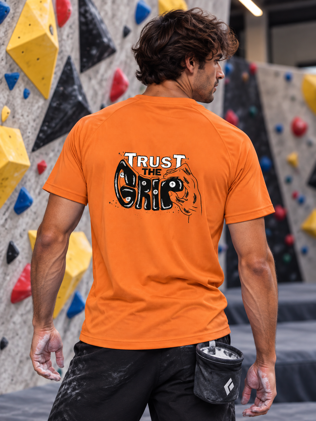 Soospiry Design Camiseta técnica escalada naranja Trust the Grip para escaladores