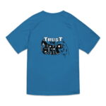 Camiseta técnica para rocódromo Trust the Grip fabricada con poliéster reciclado